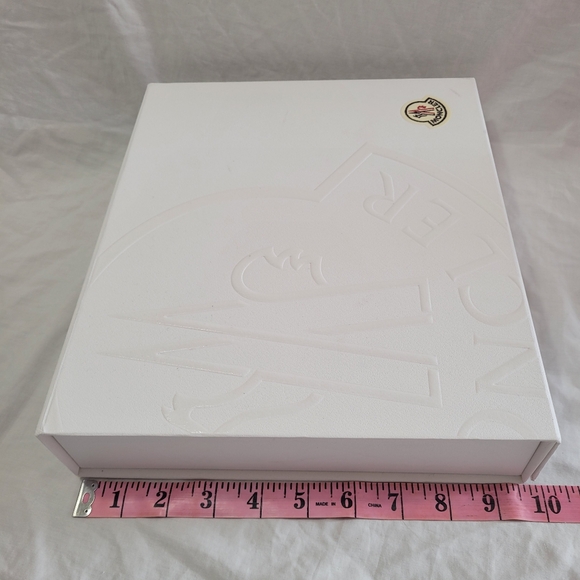 Moncler White Magnetic Gift Box Embossed Logo Decorative Storage Empty Accessory - Picture 9 of 11